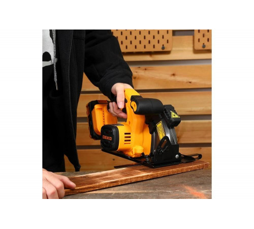 DEKO DKCS20 Laser: мощная аккумуляторная пила с лазерным наведением DEKO DKCS20 Laser: мощная аккумуляторная пила с лазерным наведением