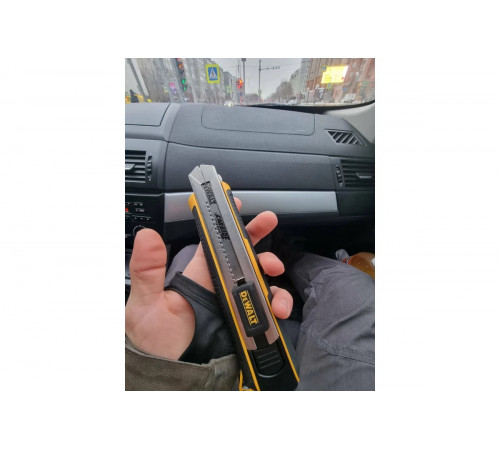 Нож с сегментированным лезвием DEWALT 25мм, кассетный DWHT0-10250