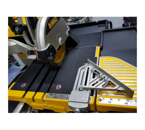 Плиткорезный станок DEWALT D24000