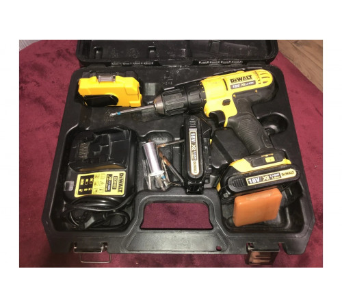Аккумуляторная дрель-шуруповерт DEWALT DCD 771 C2