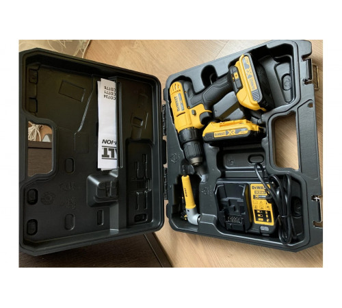 Аккумуляторная дрель-шуруповерт DEWALT DCD 771 C2