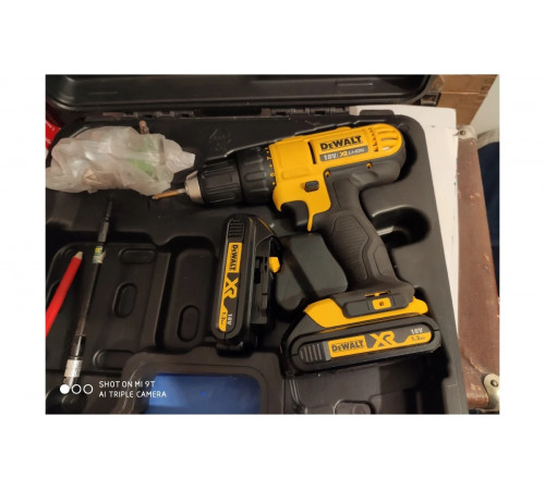 Аккумуляторная дрель-шуруповерт DEWALT DCD 771 C2