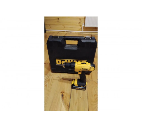 Аккумуляторная дрель-шуруповерт DEWALT DCD 771 C2