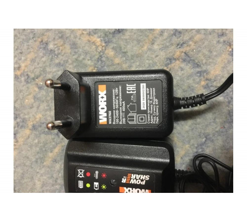 Аккумуляторная дрель-шуруповерт WORX WX101.1 Аккумуляторная дрель-шуруповерт WORX WX101.1