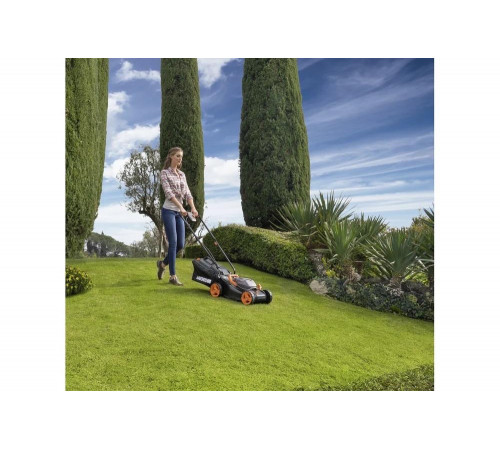 Аккумуляторная газонокосилка WORX WG779E.1 Аккумуляторная газонокосилка WORX WG779E.1