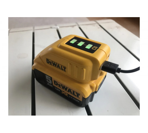 USB адаптер для заряда гаджетов от аккумуляторов DEWALT DCB090-XJ