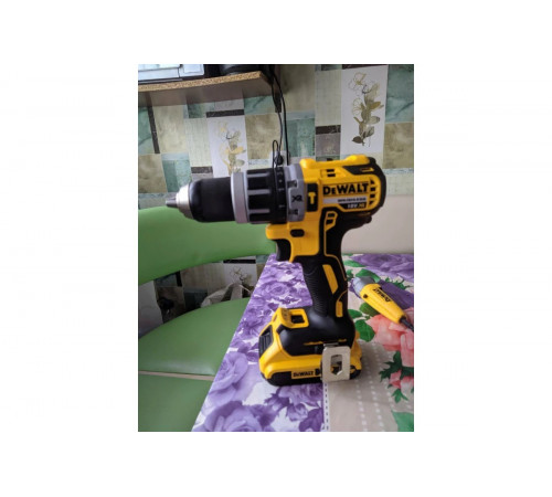 Бесщеточная ударная дрель-шуруповерт DEWALT DCD796D2