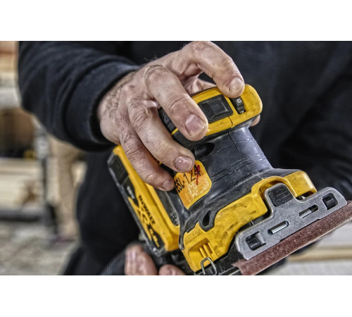 Вибрационная плоскошлифовальная машина DEWALT 18 В XR DCW200N-XJ