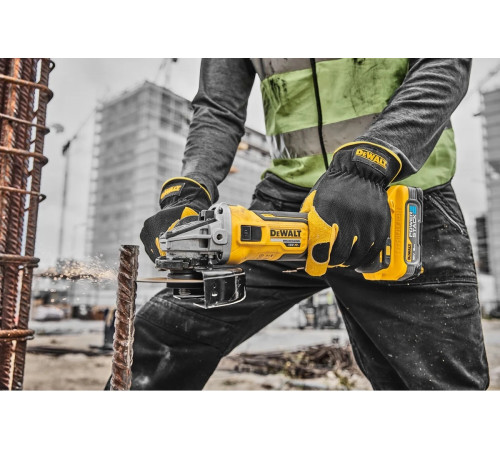 Аккумуляторная угловая шлифмашина Dewalt DCG405P2, 18 В, 125 мм, 9000 об/мин, с 2 АКБ 5 Ач и ЗУ, в кейсе TSTAK DCG405P2-QW