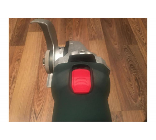 Набор METABO УШМ (болгарка) WEV 17-125 Quick (600516000) + Японский нож KIOMO Набор METABO УШМ (болгарка) WEV 17-125 Quick (600516000) + Японский нож KIOMO