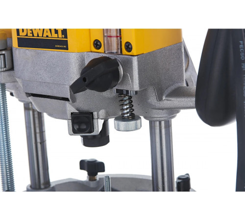 Фрезер DEWALT DW 625 E