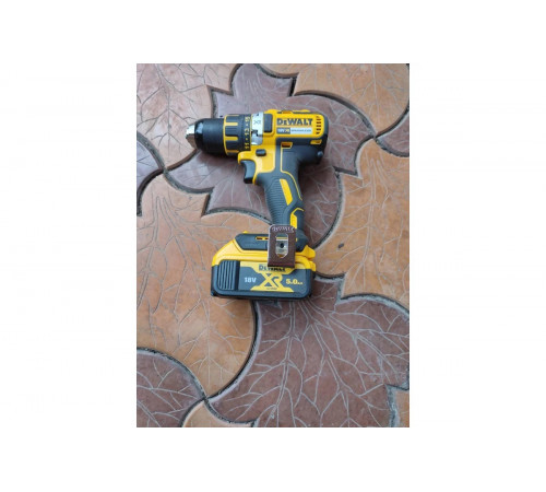 Аккумулятор (18 В; 5.0 А*ч; Li-Ion) DEWALT DCB 184