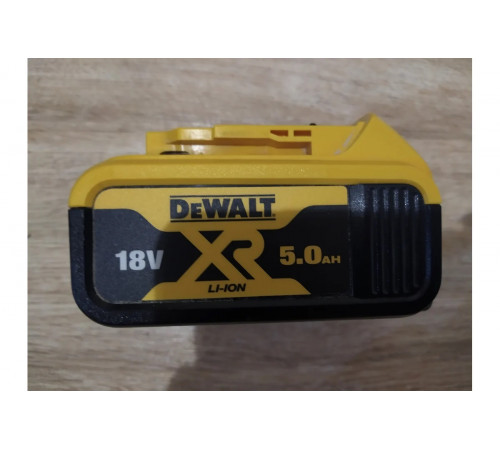 Аккумулятор (18 В; 5.0 А*ч; Li-Ion) DEWALT DCB 184