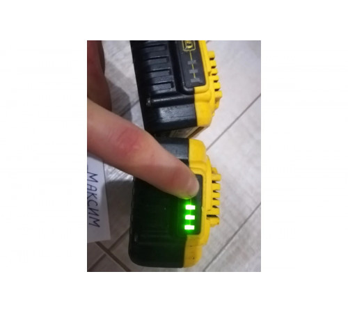 Аккумулятор (18 В; 5.0 А*ч; Li-Ion) DEWALT DCB 184