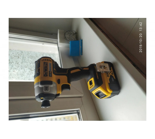 Аккумулятор (18 В; 5.0 А*ч; Li-Ion) DEWALT DCB 184