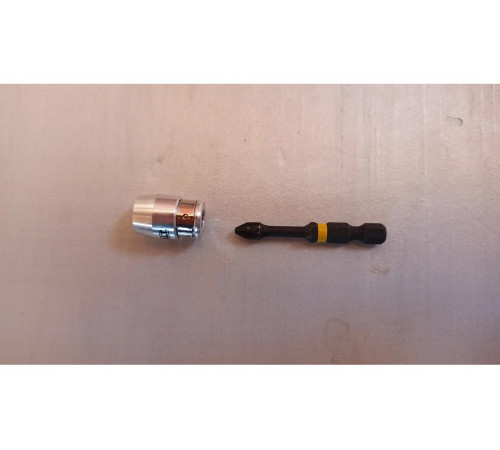 Магнитный держатель для бит IMPACT Torsion (50 мм) DEWALT DT70547T