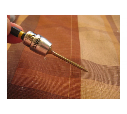 Магнитный держатель для бит IMPACT Torsion (50 мм) DEWALT DT70547T