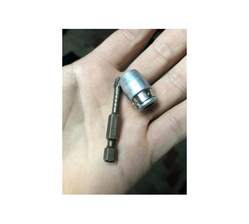 Магнитный держатель для бит IMPACT Torsion (50 мм) DEWALT DT70547T