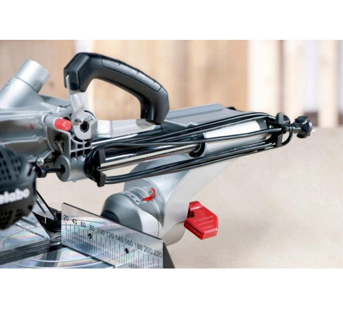 Торцовочная пила Metabo KGS 305 M 619305000