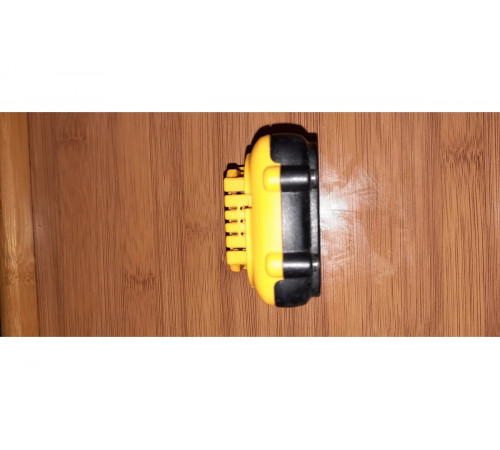 Аккумуляторная батарея XR (12 В; Li-ion; 2.0 А*ч) DEWALT DCB127