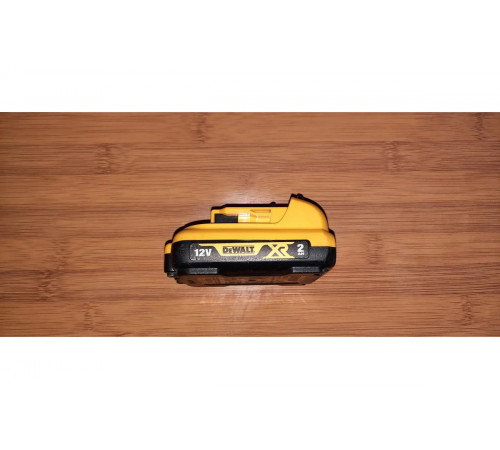 Аккумуляторная батарея XR (12 В; Li-ion; 2.0 А*ч) DEWALT DCB127