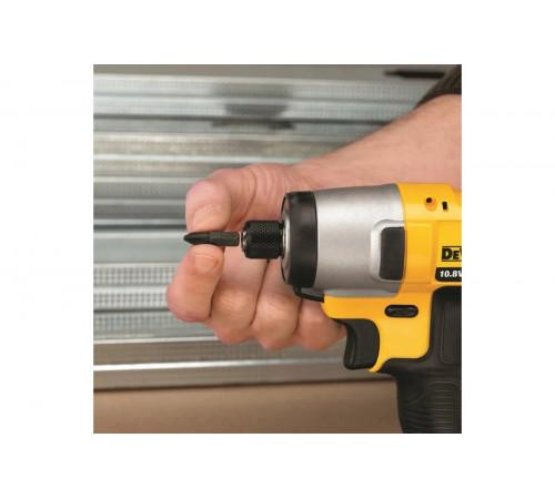 Аккумуляторный шуруповерт DEWALT DCF 815 D2