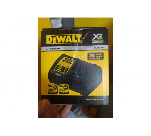 Зарядное устройство XR Li-Ion (10.8 В/14.4 В/18.0 В) DEWALT DCB115