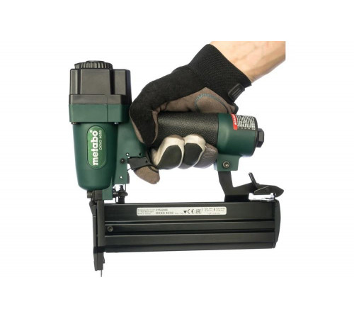 Степлер пневматический METABO DKNG 40/50 (601562500) Степлер пневматический METABO DKNG 40/50 (601562500)