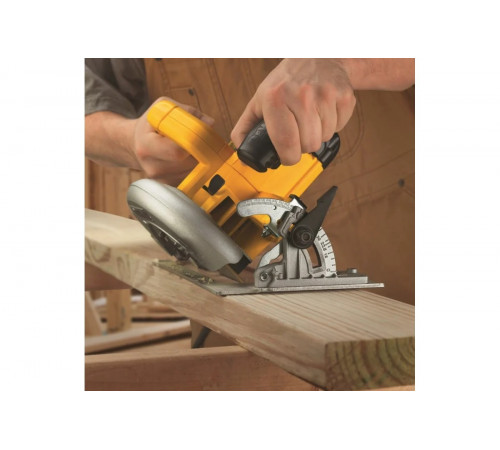 Дисковая пила DEWALT DWE 575 K