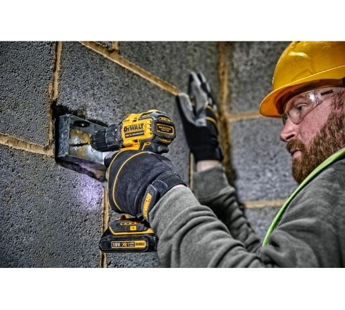 Аккумуляторная дрель-шуруповерт Dewalt DCD708D2T, 18 В, 1650 об/мин, с 2 АКБ 2 Ач и ЗУ, в кейсе TSTAK DCD708D2T-QW