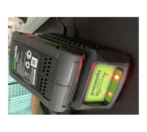 Зарядное устройство (2 А*ч/ 4 А*ч; 24 В) G24C Greenworks 2903607 Зарядное устройство (2 А*ч/ 4 А*ч; 24 В) G24C Greenworks 2903607