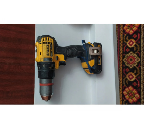 Аккумуляторная дрель-шуруповерт DeWALT DCD 780 C2