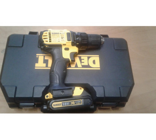 Аккумуляторная дрель-шуруповерт DeWALT DCD 780 C2