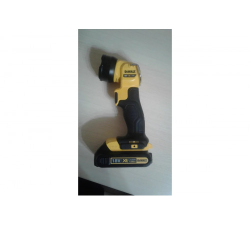 Аккумуляторный фонарь DEWALT DCL 040