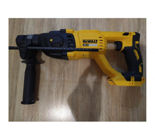 Бесщеточный перфоратор DEWALT DCH133N