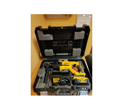 Бесщеточный перфоратор DEWALT DCH133N