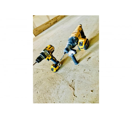 Бесщеточный перфоратор DEWALT DCH133N