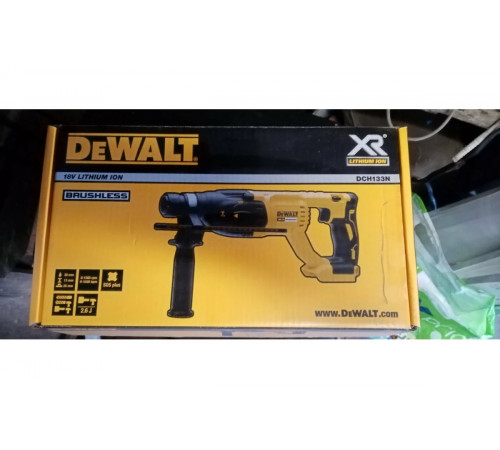 Бесщеточный перфоратор DEWALT DCH133N