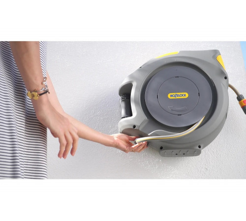 Настенная катушка со шлангом и комплектом фитингов HoZelock AutoReel 2595R3600 Настенная катушка со шлангом и комплектом фитингов HoZelock AutoReel 2595R3600