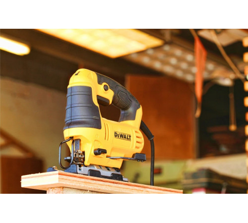 Лобзик Dewalt 650Вт, 85мм, 500-3200ход/мин DWE349