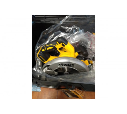 Бесщеточная дисковая пила DEWALT DCS570NT