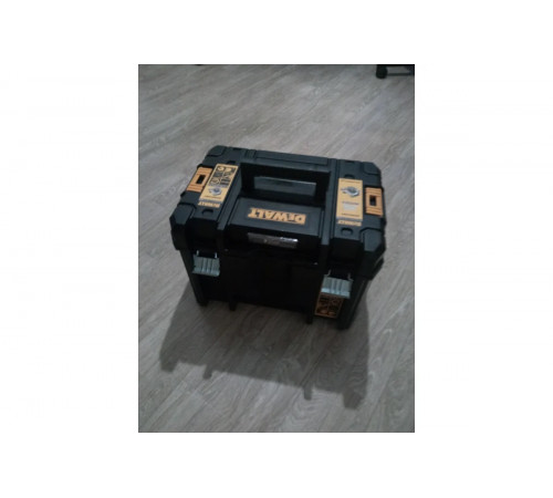 Бесщеточная дисковая пила DEWALT DCS570NT