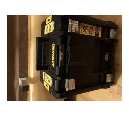 Бесщеточная дисковая пила DEWALT DCS570NT