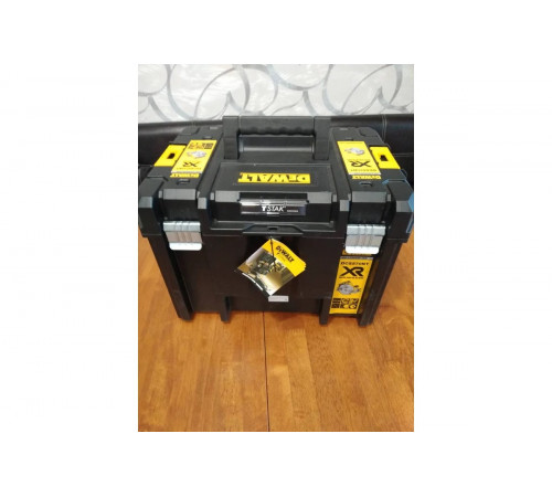 Бесщеточная дисковая пила DEWALT DCS570NT