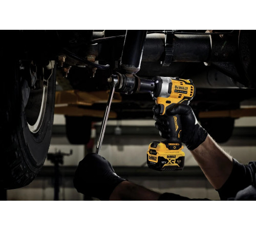 Бесщёточный импульсный гайковерт Dewalt 12 В XR DCF901P1-QW