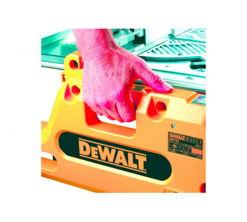 Комбинированная торцовочная пила DEWALT DW 743 N