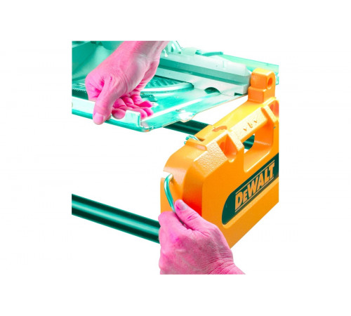 Комбинированная торцовочная пила DEWALT DW 743 N