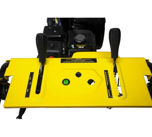 Снегоуборщик бензиновый Huter SGC 4100LX Снегоуборщик бензиновый Huter SGC 4100LX