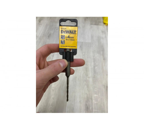 Бур SDS+ INDUSTRIAL (4х110 мм) DEWALT DT9630