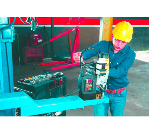 Сверлильный станок DEWALT DWE 1622 K